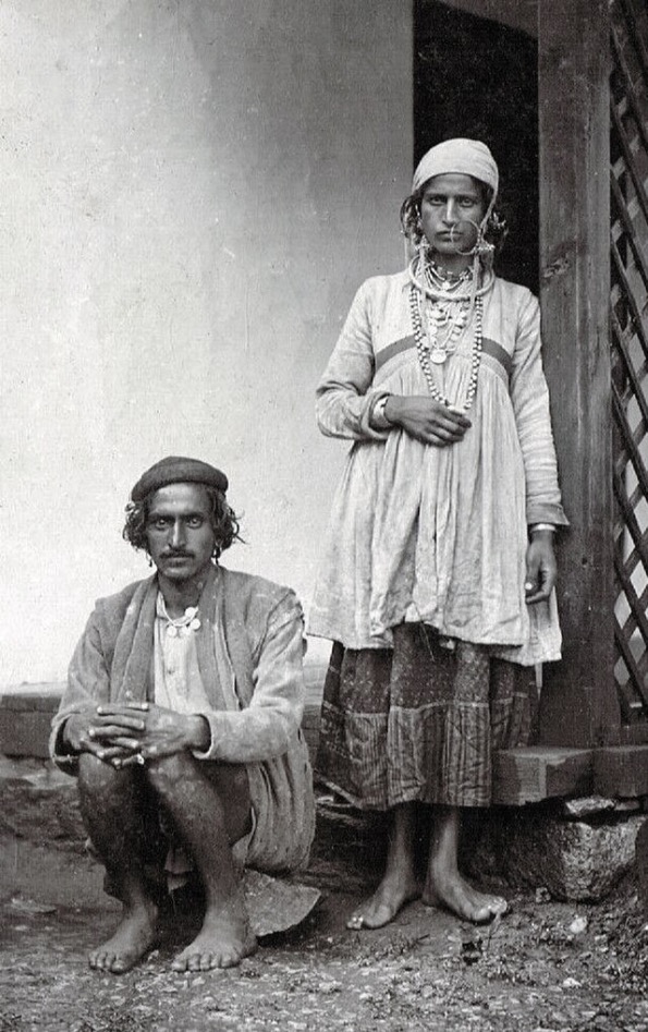 पिथौरागढ़ जैसे पहाड़ी इलाक़ों की मूल भाषाओं का विलुप्त होना कितनी बड़ी समस्या है?